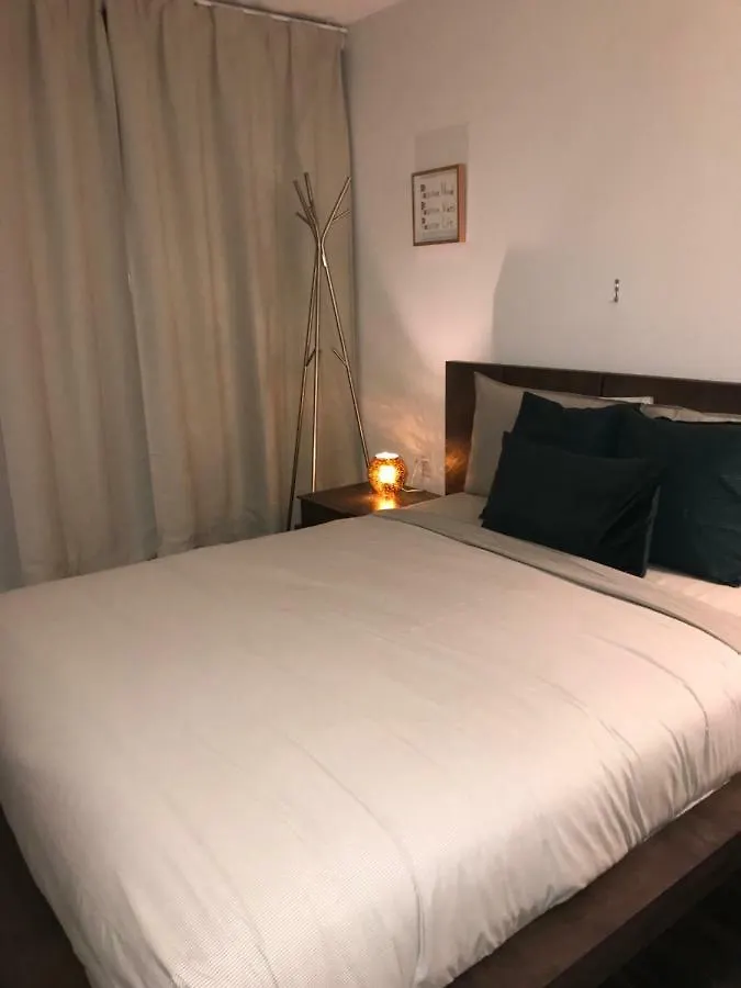 Toronto City Place Condo Families Only 0*,  Canada